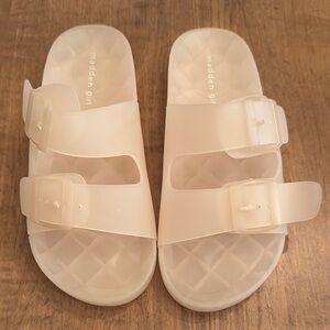 Steve Madden Cream Sandals
Never worn